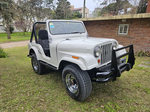 Jeep Ika 4x4 Motor 221 Caja Zf