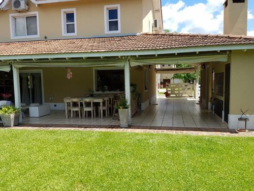 Casa - Pilar