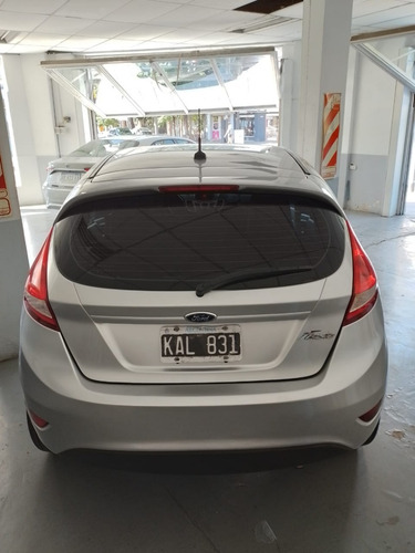 Imagen 6 de 15 de Ford Fiesta Kinetic Design Titanium