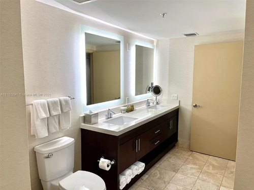 Alquiler Departamento Miami- Sunny Isles Beach- Hilton Double Tree Ocean Point Resort & Spa Sobre La Playa (fee Opcional!!)