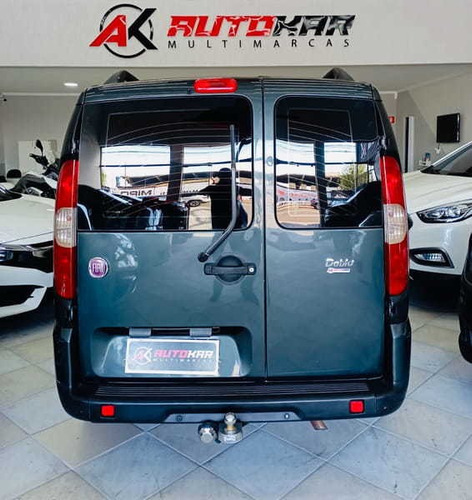 Imagem 10 de 10 de Fiat Doblo Essence 1.8 2013