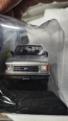 Autos Inolvidables 80/90 Ford F-100 Supercab Espejo Doblad Gris (Usado)