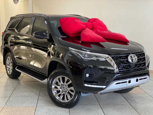 Imagem 1 de 14 de Toyota Hilux Sw4 2.8 Srx 4x4 7 Lugares
