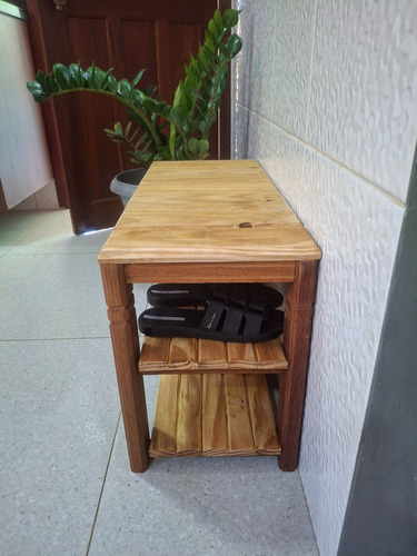 Banco Sapateira Duas Prateleiras Para Hall De Entrada Madeira Natural Envernizada
