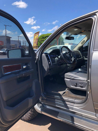 Imagem 13 de 15 de Dodge Ram 6.7 2500 Laramie 4x4 Cd I6 Turbo Diesel 4p