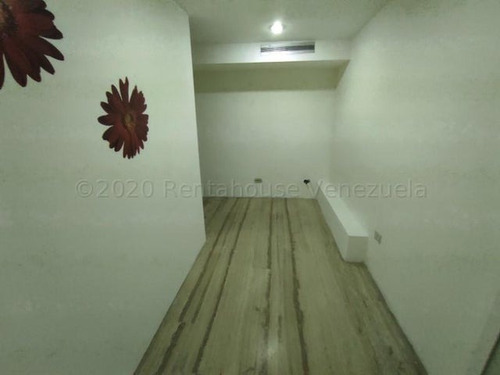 Local En Venta El Cafetal 25-840 Ss