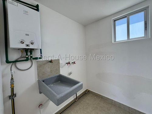 Penthouse Amueblado, Roof, 3 Recámaras, Cuarto De Servicio - El Refugio. Renta