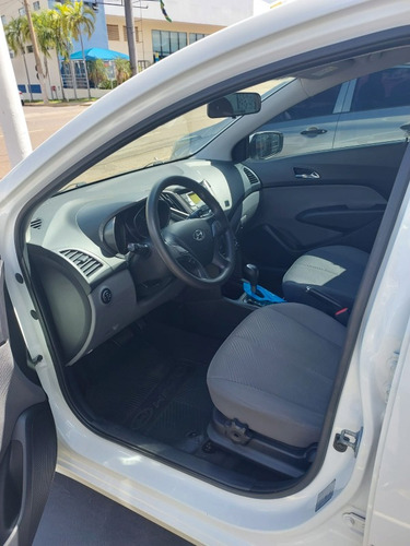 Imagem 6 de 9 de Hb20s 1.6 Comfort Plus 16v Flex 4p Automatico