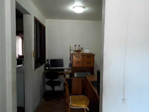 Casa Em Jardim Leopoldina Com 3 Dormitórios - Ot7278