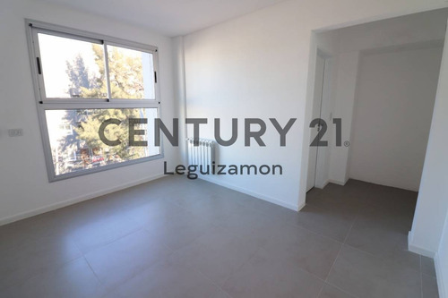 Imagen 18 de 25 de Departamento De 3 Ambientes Con Cocheras En Venta - Beccar