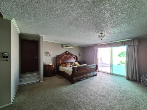 Venta De Casa En Villas De Irapuato