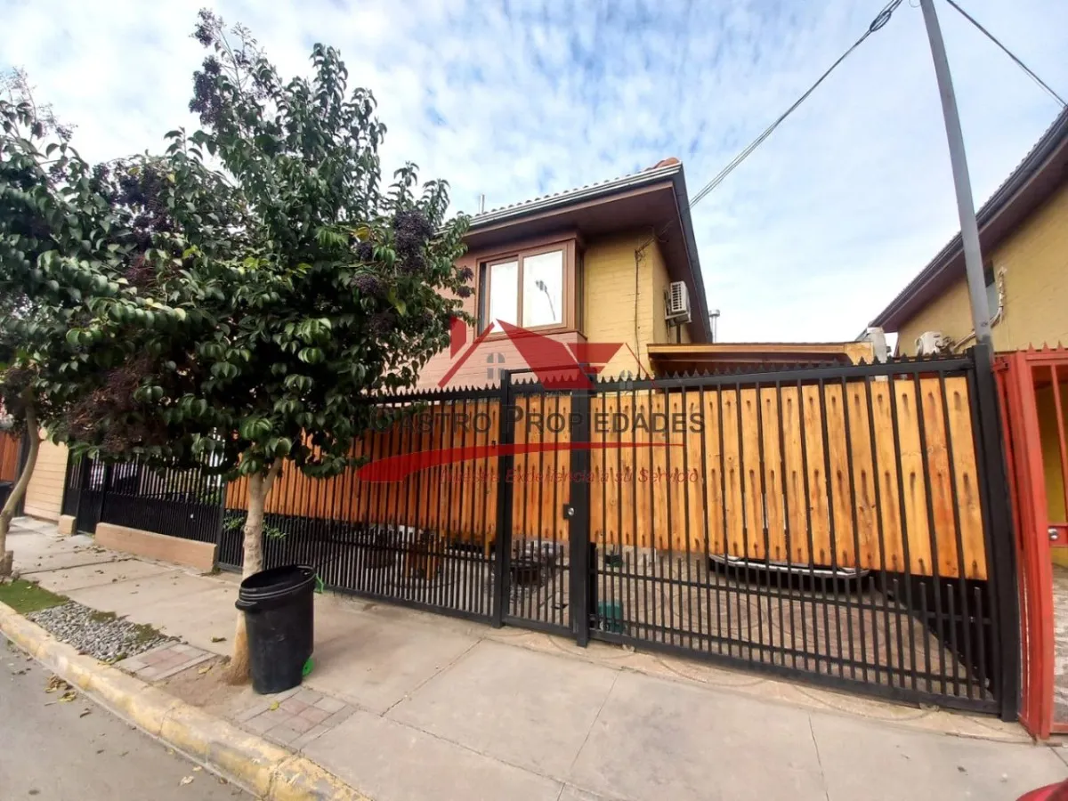 Imagen 1 de 20 de Casa De Dos Pisos, 3 Dormitorios 3 Baños, Quilicura