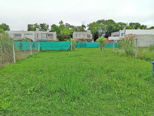 Imagen 10 de 10 de Casa En 490 E/ 132 Y 132 Bis - Joaquin Gorina