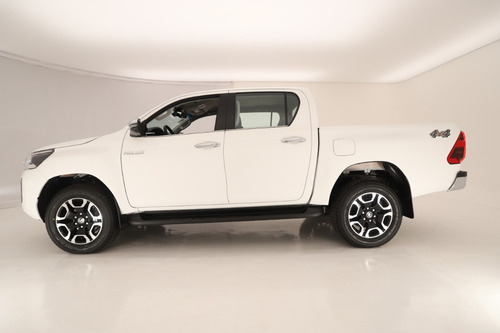 Imagen 25 de 25 de Toyota Hilux Srx 4x2 Dc 2.8 Tdi 6at D.r