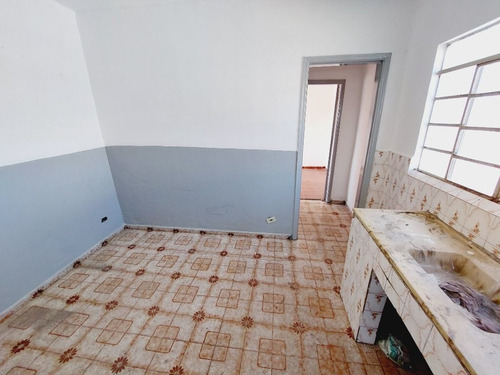 Imagem 6 de 16 de Casa Com 3 Cômodos, 1 Dormitório Para Alugar Por R$ 700/mês - Jardim Camargo Novo - São Paulo/sp - Ca0087