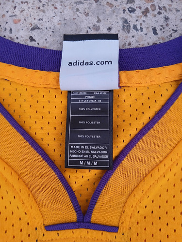 Jersey Kobe Bryant #24 Adidas (talla M) Original (Usado)