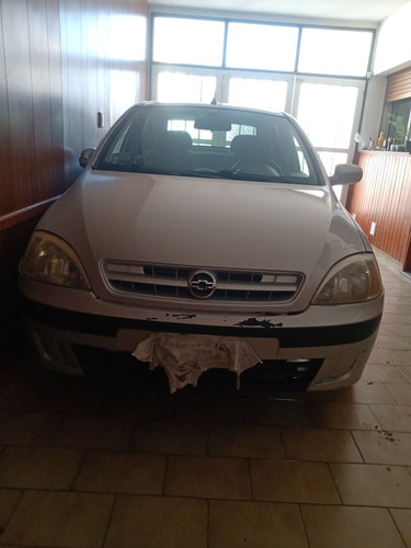 Imagen 2 de 8 de Chevrolet 2005 Corsa 2