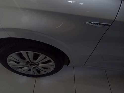 Imagem 13 de 14 de Fiat Cronos 2019 1.3 Drive Flex 4p