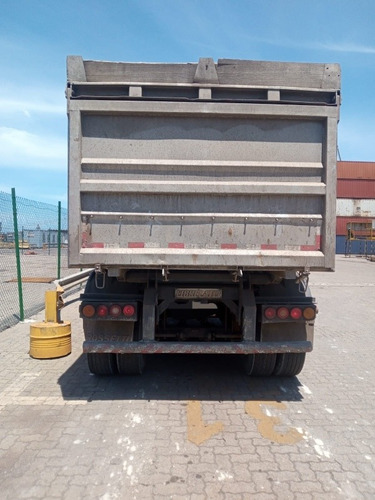 Imagem 4 de 6 de Carreta Caçamba