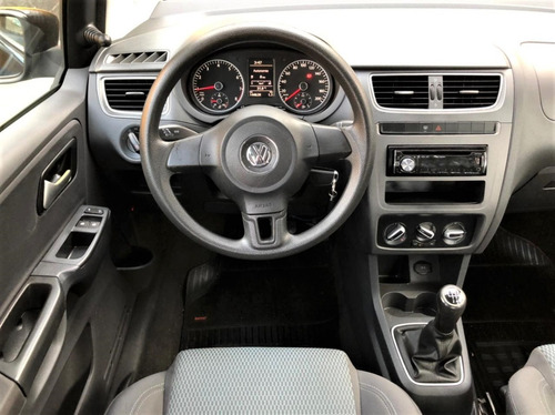 Imagem 9 de 11 de Volkswagen Fox 1.0 2014 Série Especial Trend Flex 5p