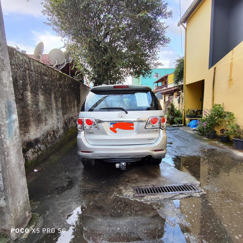 Toyota Hilux SW4 3.0 Srv 7l 4x4 Aut. 5p
