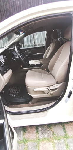 Kia Sedona 2.0 Lx At