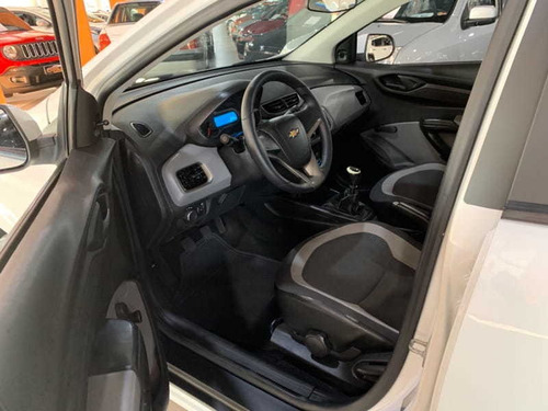Imagem 8 de 15 de Chevrolet Onix Ls 1.0 Mecanico _4p_ 2016