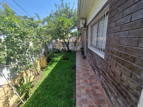 Casa Amplia En San Joaquin (corredora, No Canje)