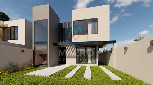 Casa En Preventa En Fracc. Tehuicil Con 3 Recamaras, Alberca Y Jardín Apta A Créditos