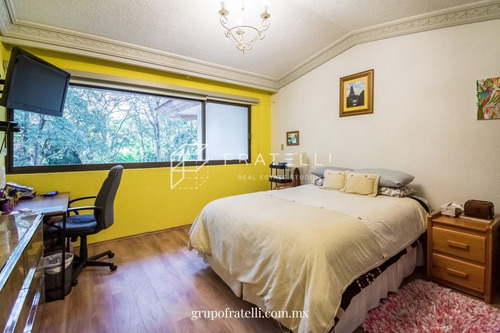 Casa En Venta En Hacienda De Valle Escondido