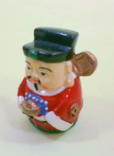 Imagem 2 de 3 de Estatueta Chai Shen Yeh Deus Da Fortuna Em Resina 4,8cm Novo