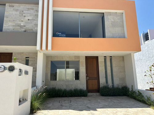 Casa En Venta En Tres Marias Morelia