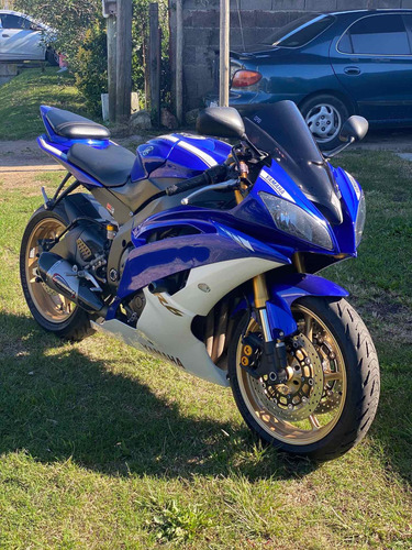 Yamaha R6