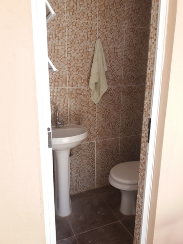 Casa Em Rio Branco Com 4 Dormitórios - Pj3032
