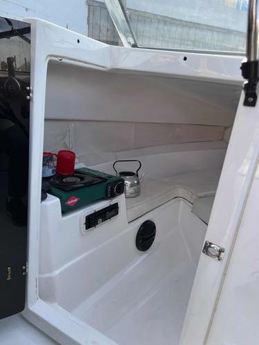 Imagen 21 de 25 de Naval Center Cuddy 210 Evinrude 135hp 6 Cilindros