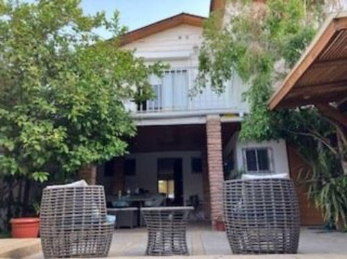 Casa En Venta De 2 Dorm. En Ñuñoa