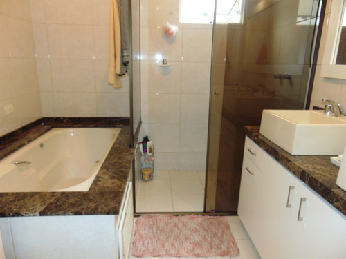 Imagem 12 de 30 de Sobrado Com 5 Dormitórios À Venda Com 182.43m² Por R$ 800.000,00 No Bairro Santa Felicidade - Curitiba / Pr - Sb0658