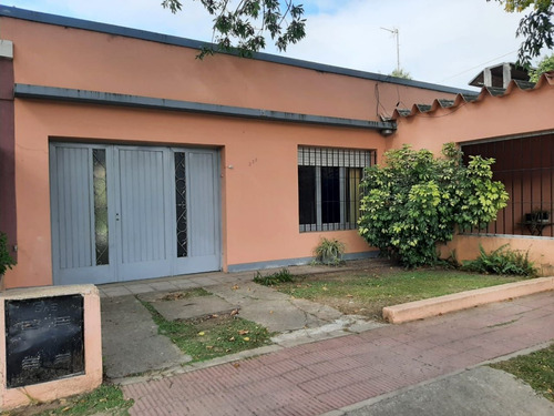 Venta Casa En San Vicente, Zona Centro