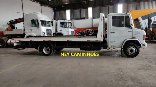 Imagem 4 de 14 de Mb 710 Guincho Plataforma