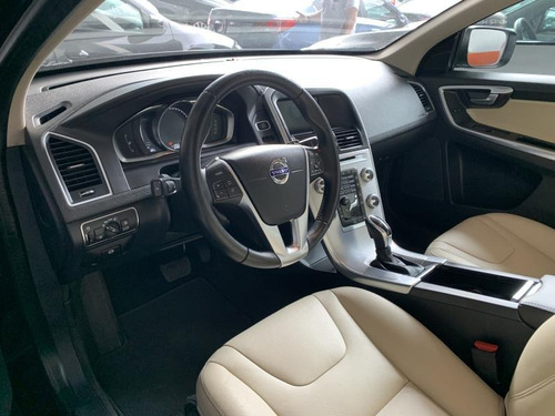 Imagem 8 de 15 de Volvo Xc60 2.4 D5 Kinetic Diesel Awd 4p Automático 2016/2017