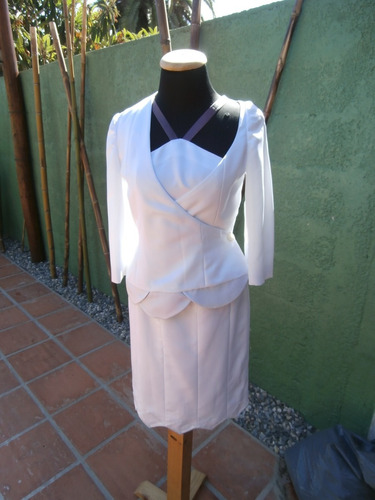 Vestido Y Chaqueta En Piel De Ángel, Tafeta Y Shantung.