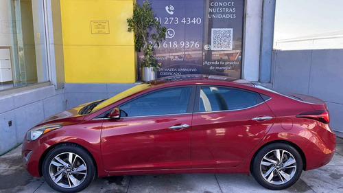 Imagen 11 de 15 de Hyundai Elantra 2015 4p Limited Tech L4/1.8 Aut