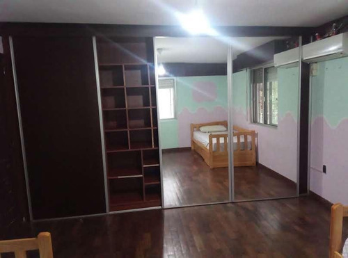 Casa - Pocitos- Venta- 6 Dormitorios- Parrillero- Lavadero- Patio- 6 Baños- Excelente Ubicación.
