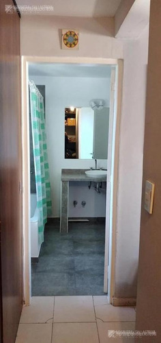 Imagen 22 de 25 de Casa Con Muy Buenos Accesos En Lomas De San Isidro