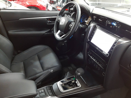 Imagem 9 de 15 de Toyota Hilux Sw4 2.8 D-4d Turbo Diesel Srx 4x4 Automático
