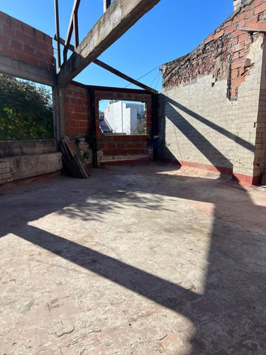 Uso Comercial. Lote Propio Con Salida A 2 Calles.
