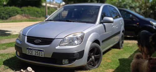 Kia Rio Automático
