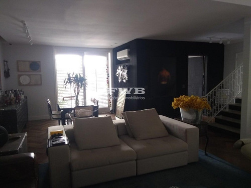 Casa Reformada Duplex No Jardim Botanico - 2044005239 - 67779965