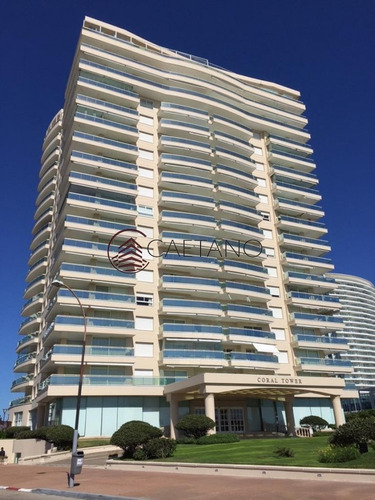 Apartamento En Excelente Torre Frente A Playa Mansa En Parada 5. Vista Plena Al Mar E Isla De Gorriti- Ref: 2664