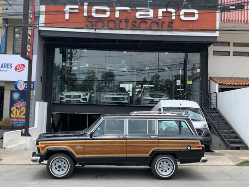 Jeep Grand Wagoneer
